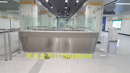 地鐵不銹鋼服亭安裝制作.jpg 地鐵不銹鋼服亭安裝制作.jpg